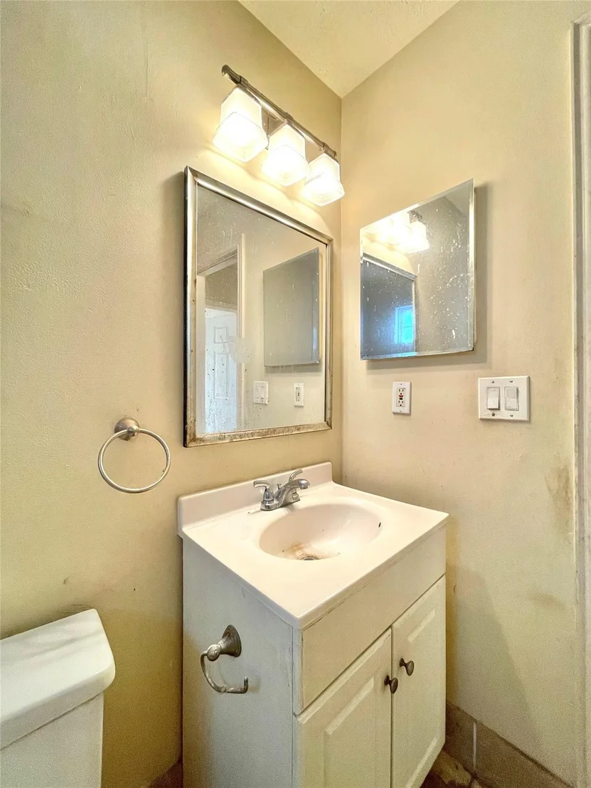 Photo of 10101 Bamboo Road