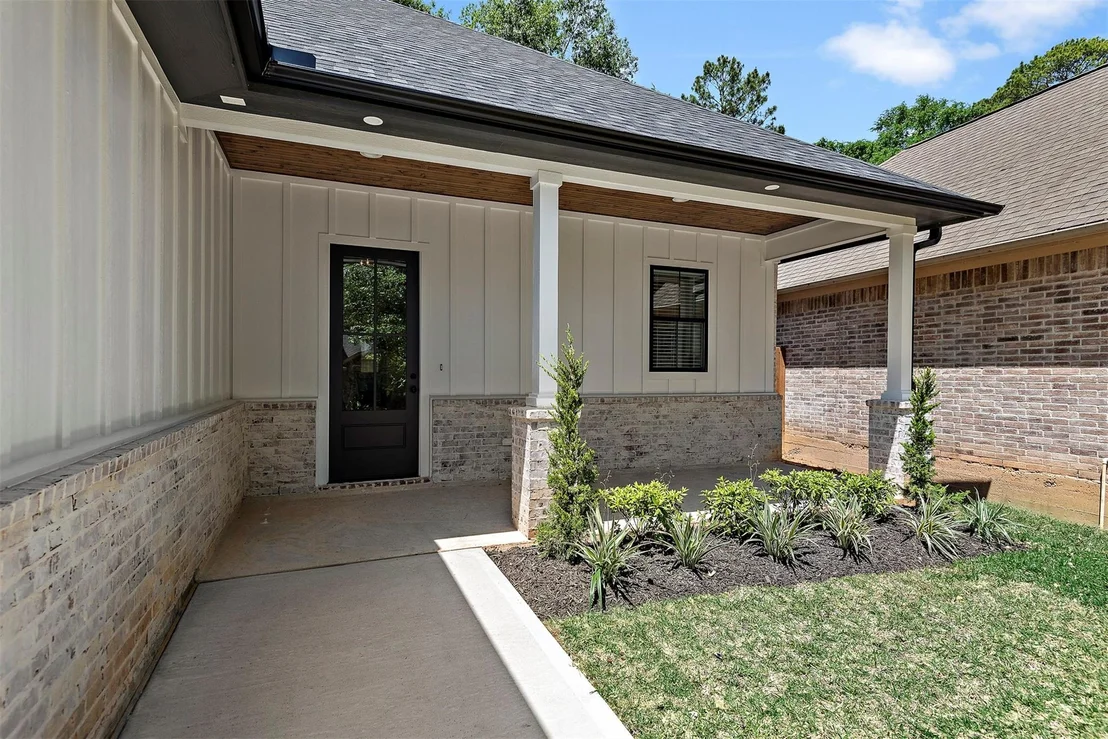 Photo of 13222 Doral Circle