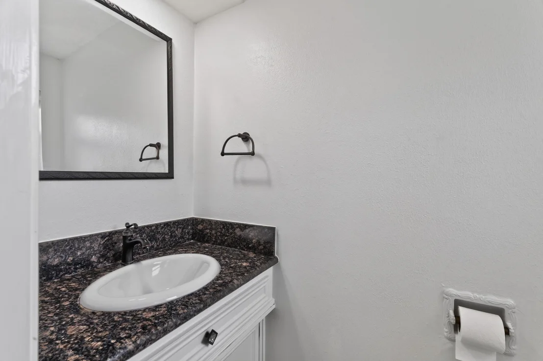 Photo of 18115 Longcliffe Drive