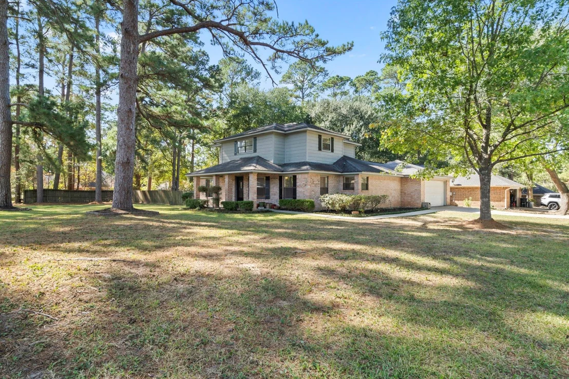 Photo of 15633 Corinthian Way