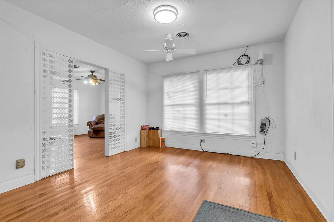 Photo of 218 Olive Avenue