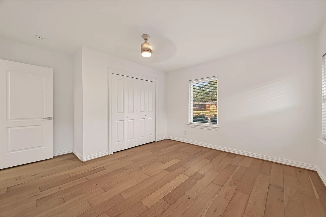 Photo of 4862 Creekbend Drive
