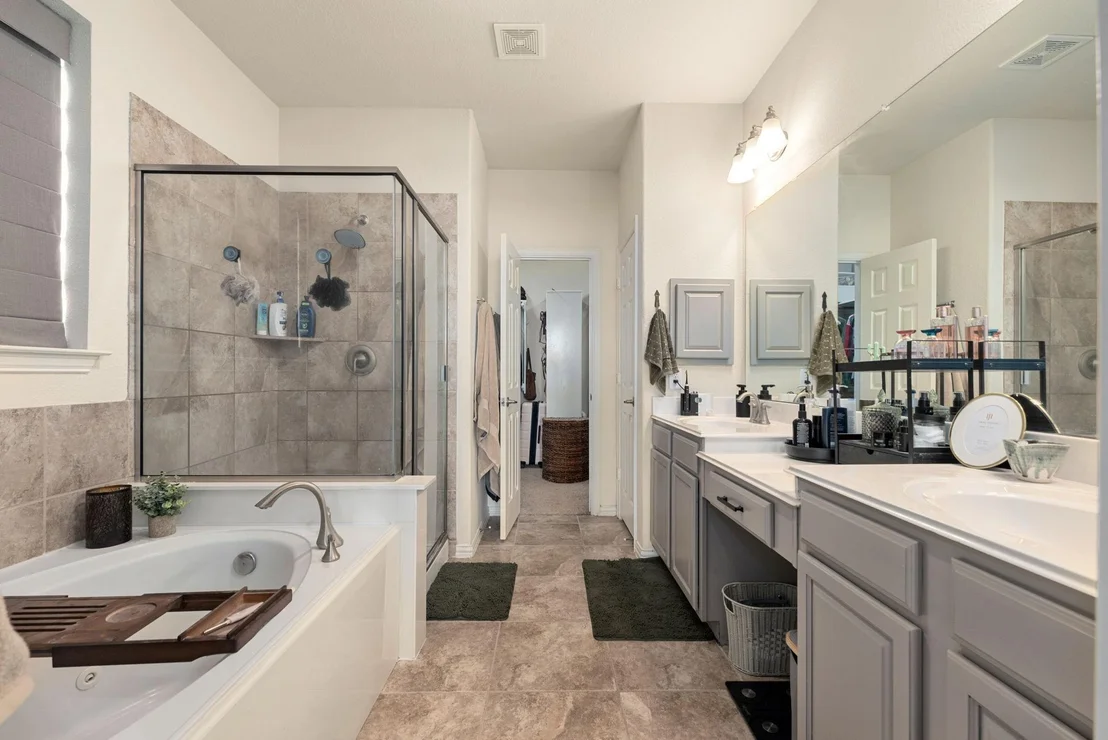 Photo of 2303 Crescent Water