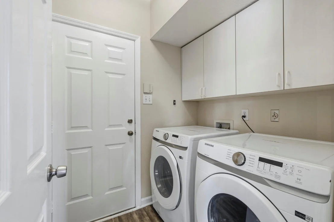 Photo of 1211 Lamplight Trail Drive