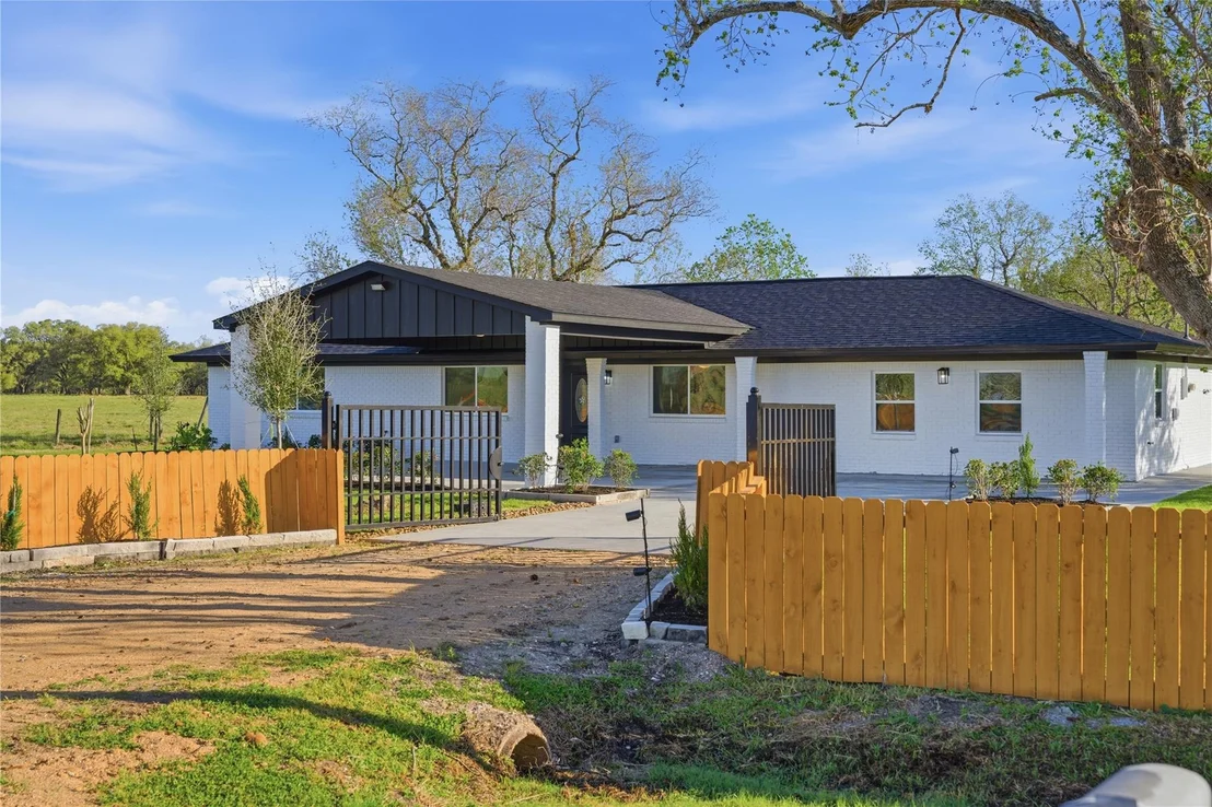 Photo of 6623 County Road 4