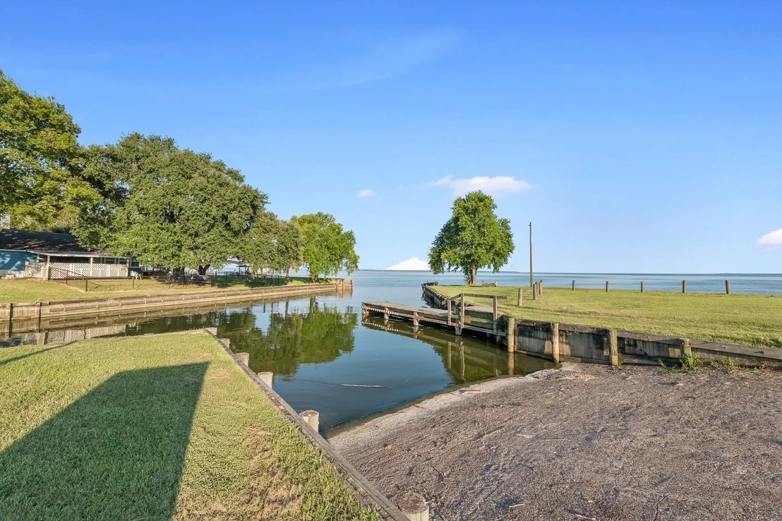 Photo of 90 Coolcrest Drive