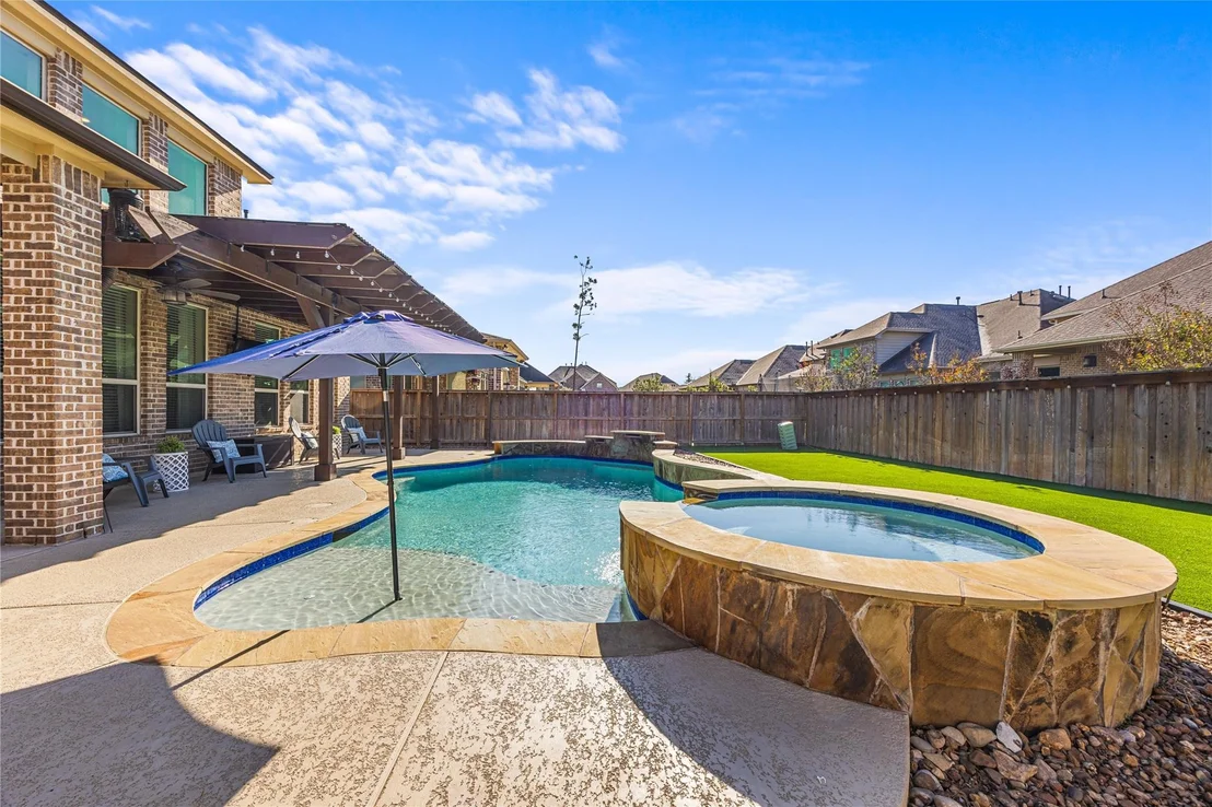 Photo of 4320 Silver Oak Place