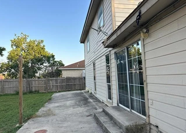 Photo of 9304 Pine Village