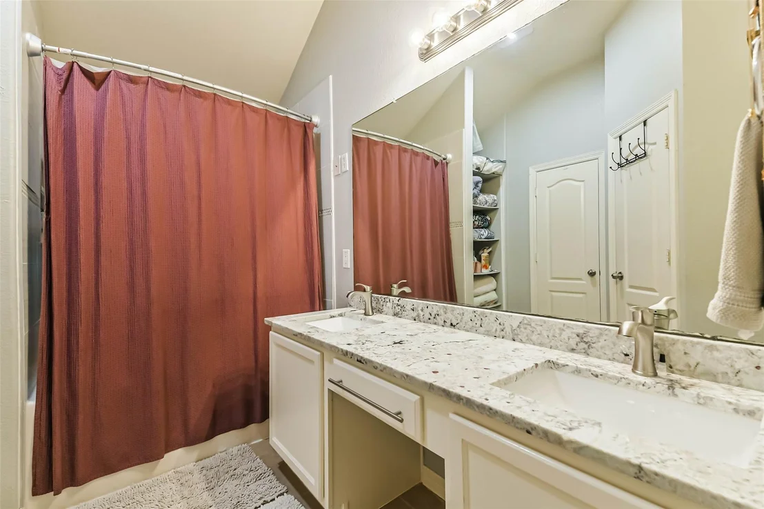 Photo of 18606 Walden Glen Circle