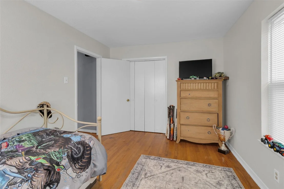 Photo of 617 Catalpa Street