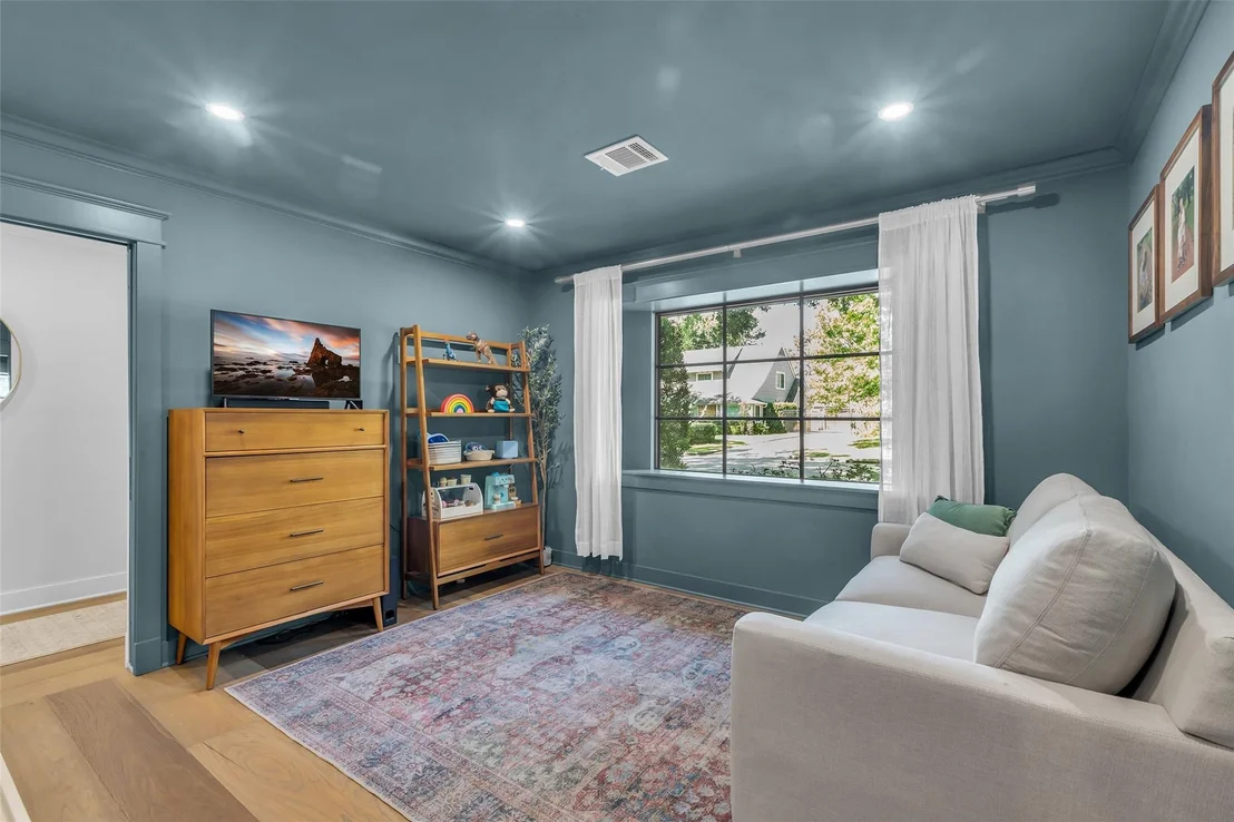 Photo of 606 Hallie Drive