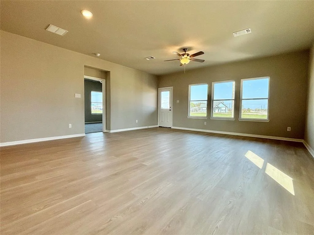 Photo of 607 W Bayshore Drive