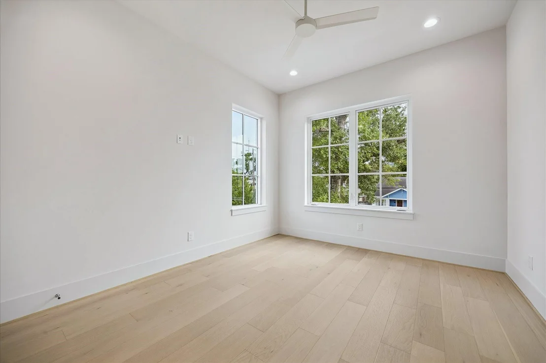 Photo of 1118 Jackson Boulevard
