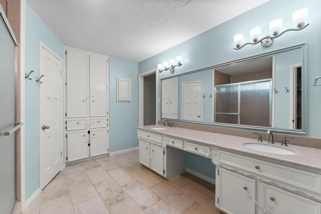 Photo of 6511 Hickorycrest Drive