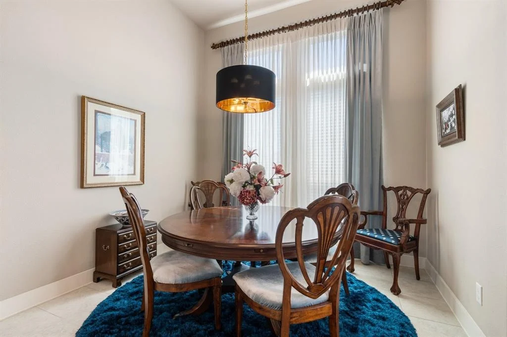 Photo of 320 Black Walnut Court