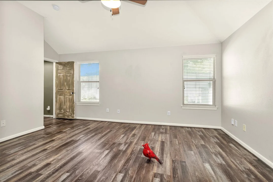 Photo of 15843 Collinsville Drive