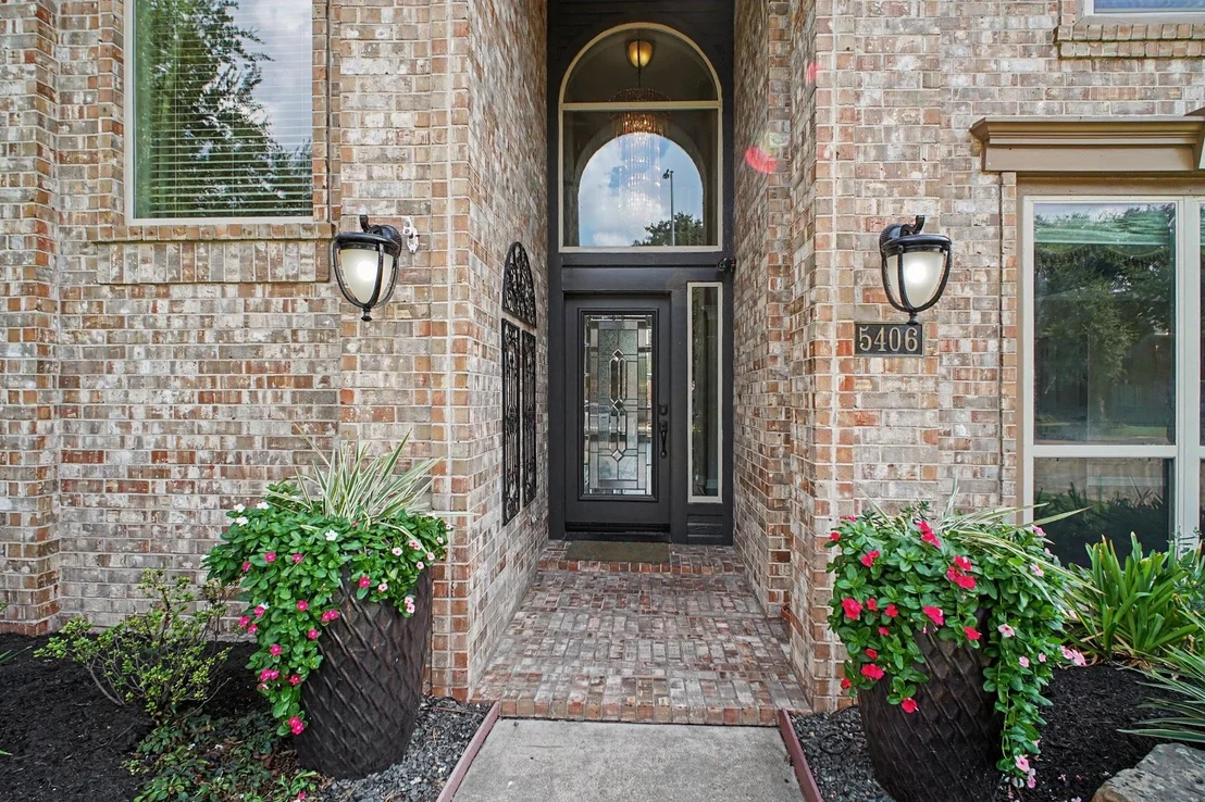 Photo of 5406 Brook Bend Drive