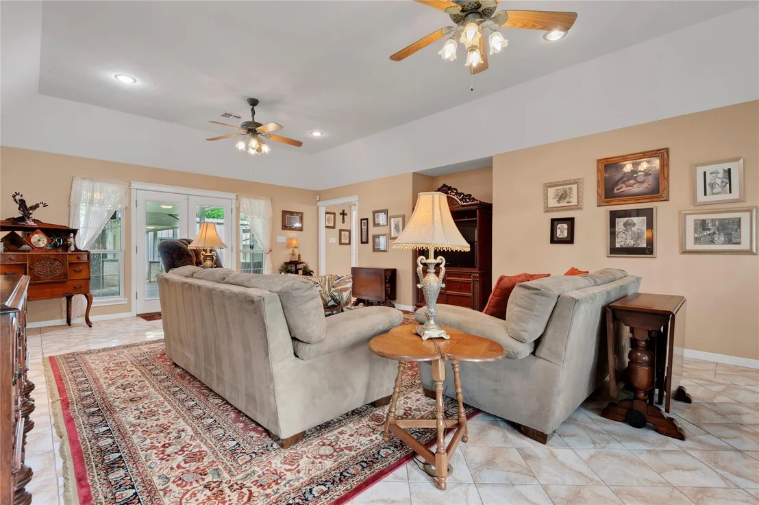 Photo of 27047 Holly Drive