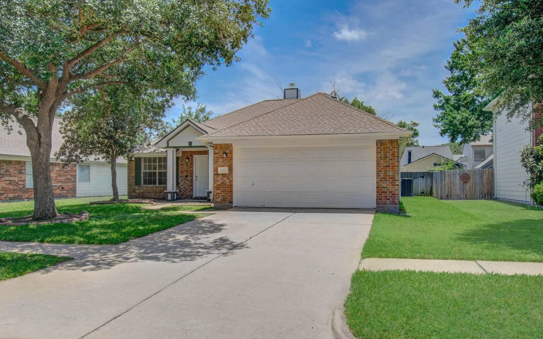 Photo of 18523 Dennington Drive