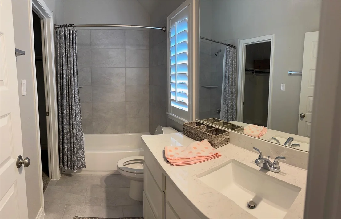 Photo of 7010 Goldstrum Way