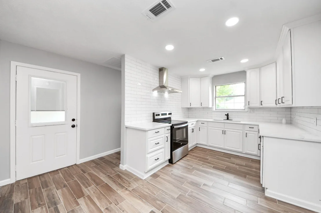 Photo of 916 Woods Drive