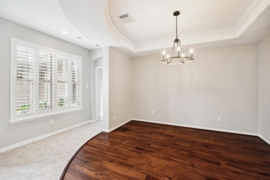 Photo of 74 E Beckonvale Circle