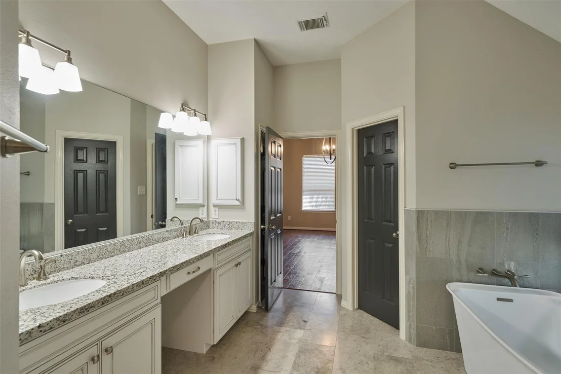 Photo of 2118 Tessie Cove Lane