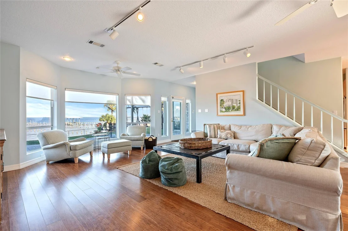Photo of 5123 W Bayshore Drive