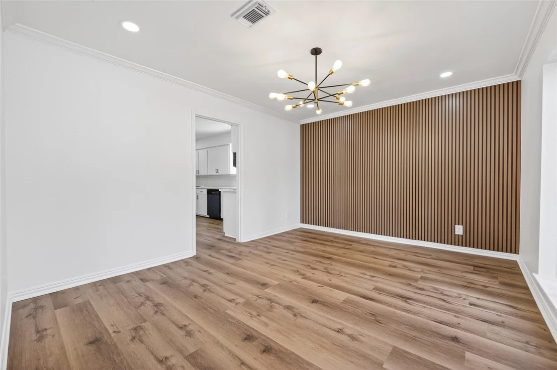 Photo of 1123 Suwanee Lane