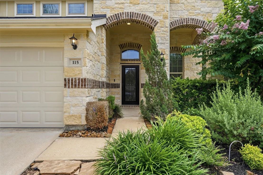 Photo of 115 Red Eagle Court