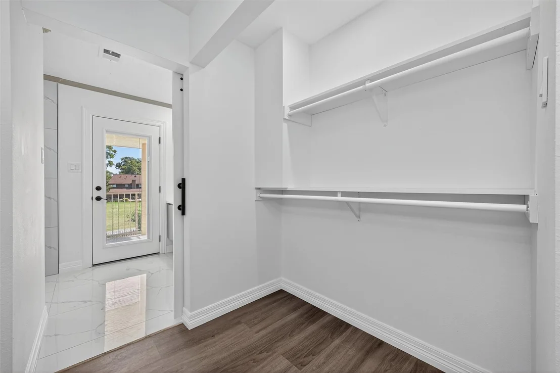 Photo of 559 Hampton Road