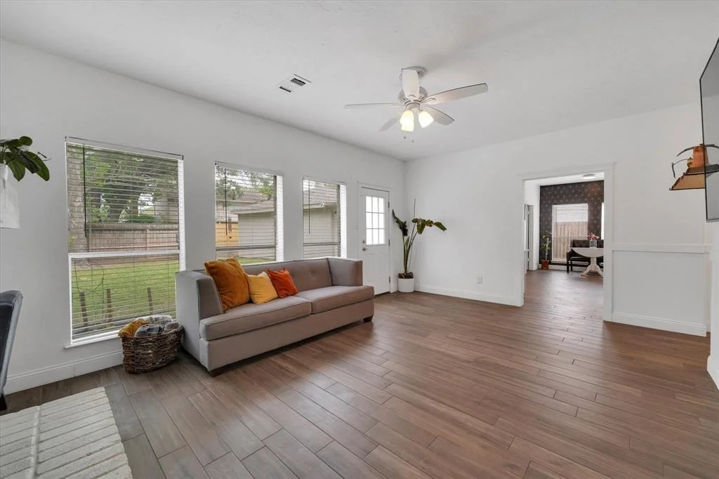 Photo of 307 Woodcombe Drive