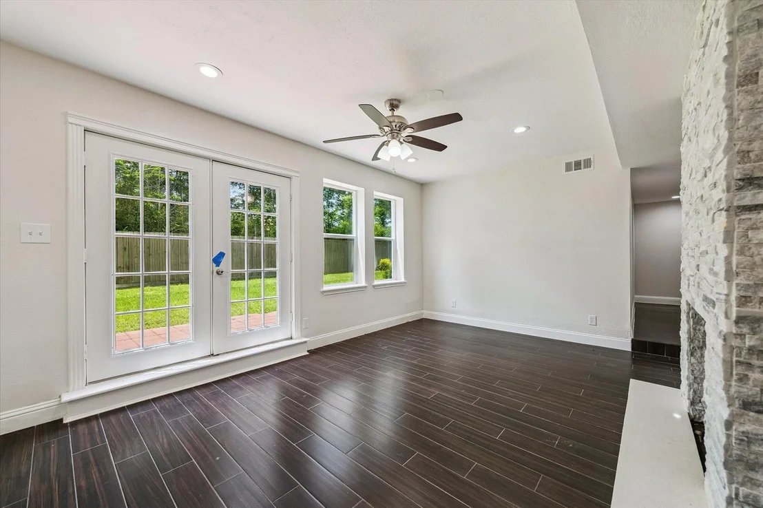 Photo of 1906 River Falls Drive