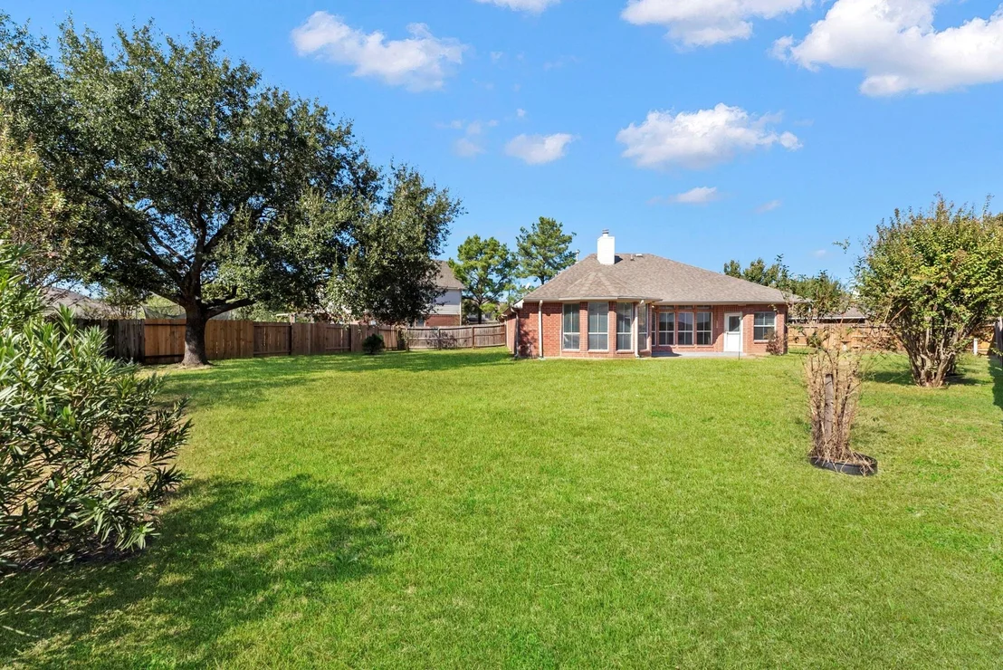 Photo of 19106 Poplar Trails Lane