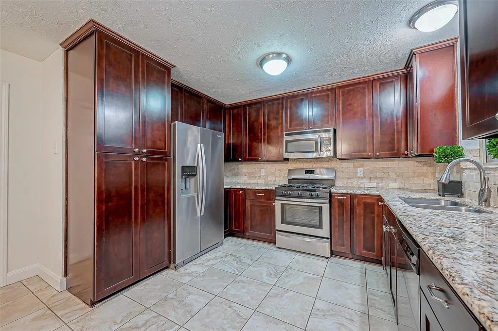 Photo of 9538 Meadowcroft Drive