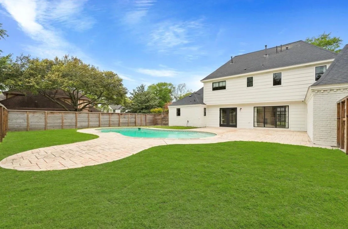Photo of 819 Silvergate Drive