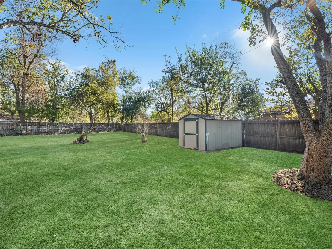 Photo of 609 Debbie Lane