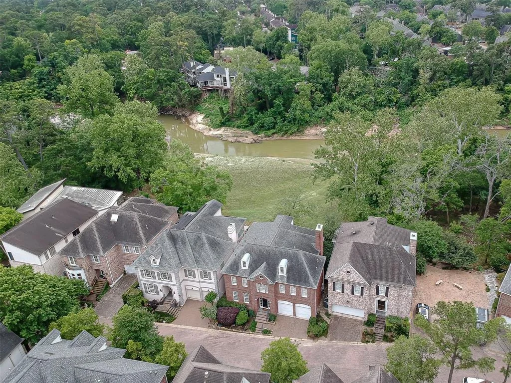 Photo of 27 Hudson Circle