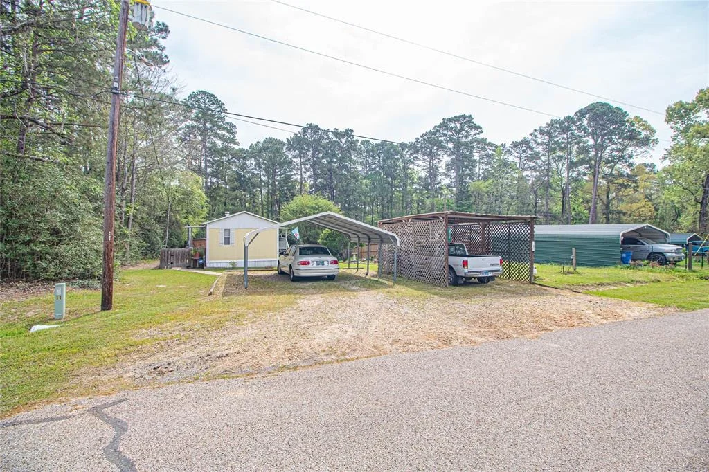 Photo of 305 Red Oak