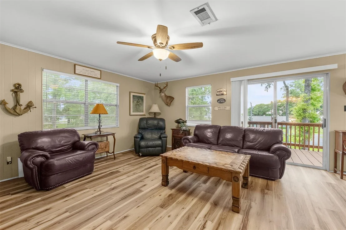Photo of 439 Lakeview Harbor