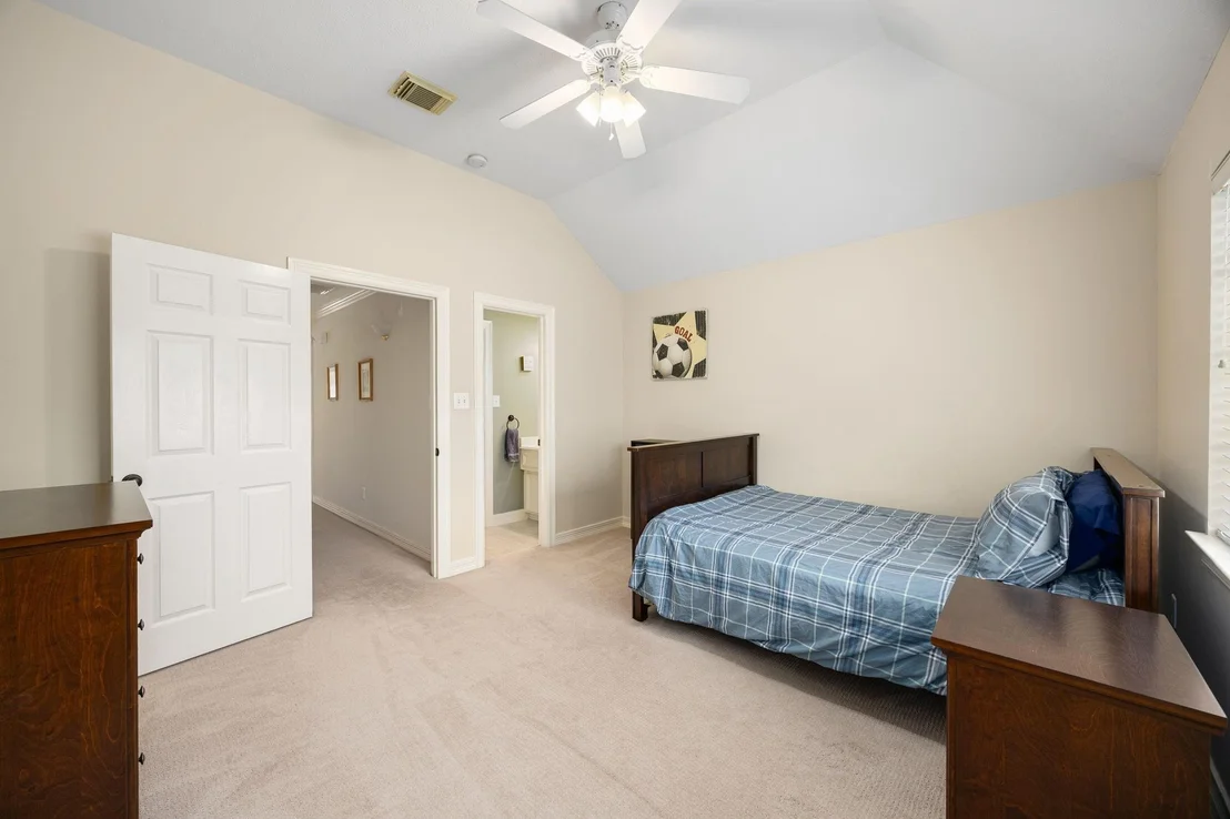 Photo of 2010 Briarchester Drive