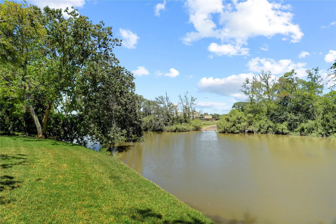 Photo of 3027 Bayou Drive