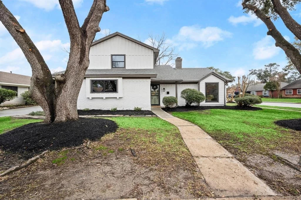 Photo of 5902 Greenmont Drive