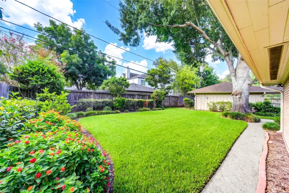 Photo of 5107 Queensloch