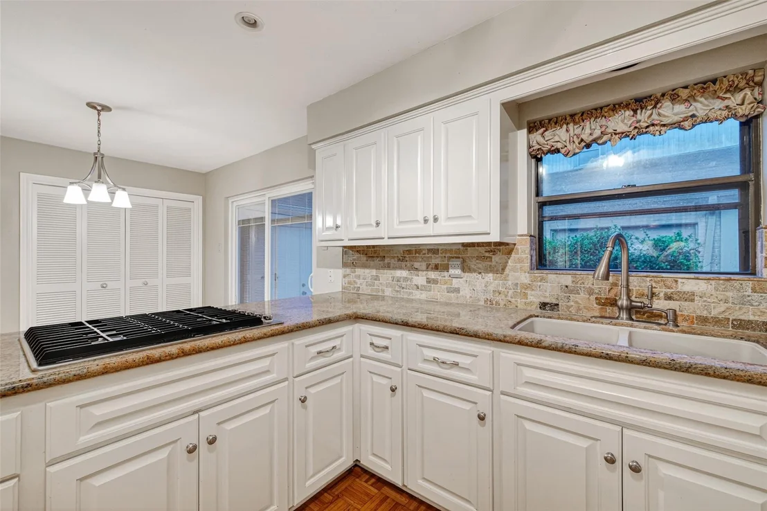 Photo of 618 Longview Drive