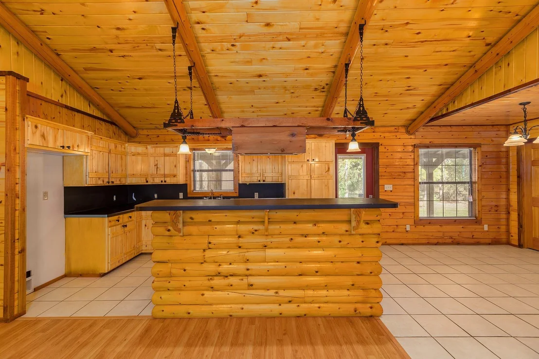 Photo of 1152 Loving Road