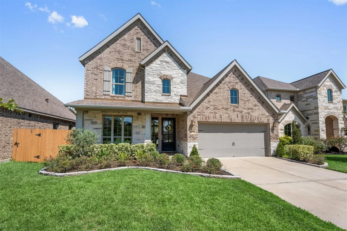 Photo of 28118 Knight Peak Drive