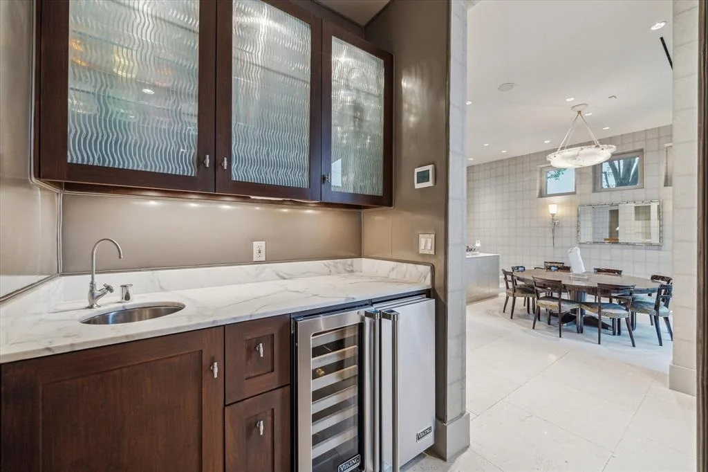 Photo of 2949 Chevy Chase Drive