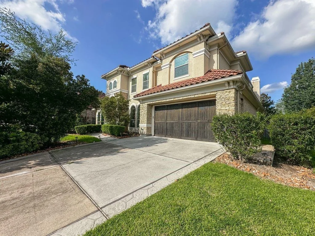 Photo of 14 Spincaster Dr