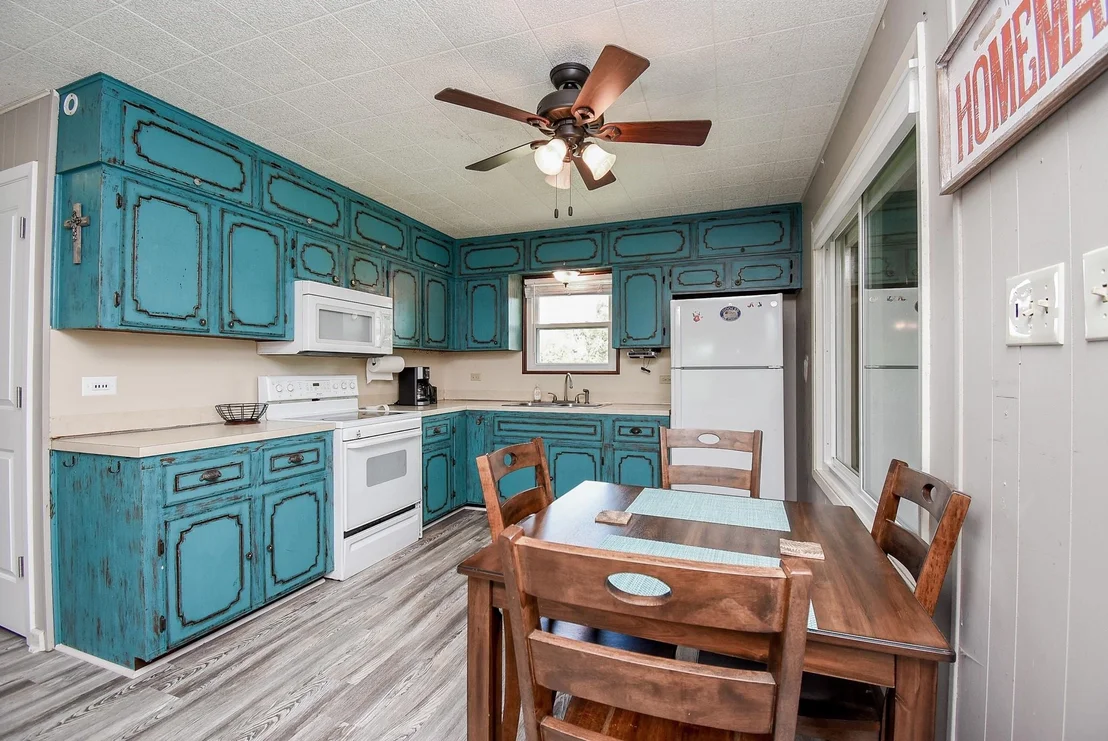Photo of 225 Swallow Drive